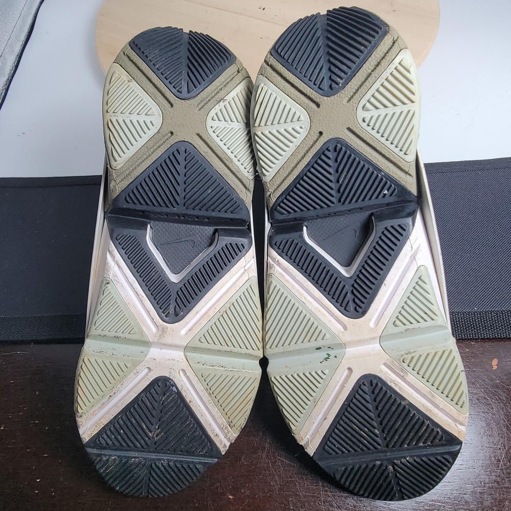 Nike Go FlyEase Shoes Light Army Green Summit White Size Men 6 Women 7.5 - Picture 7 of 10